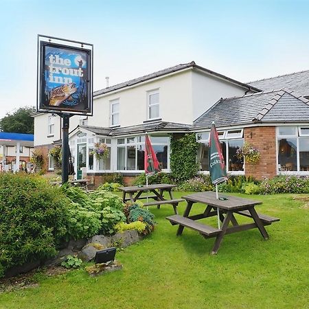 Beulah The Trout Inn מראה חיצוני תמונה