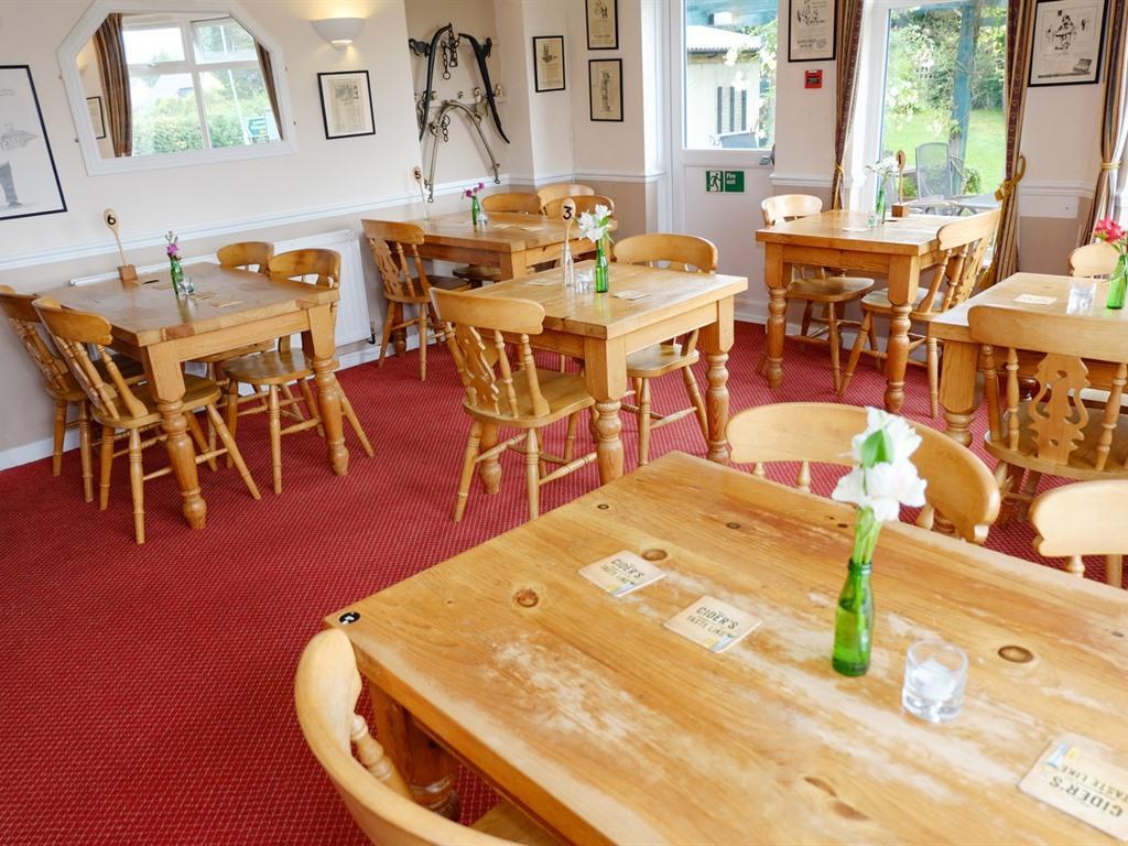 Beulah The Trout Inn מראה חיצוני תמונה